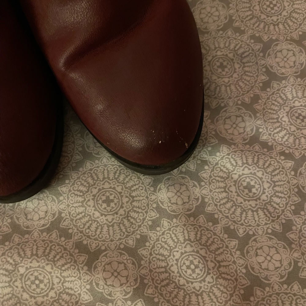 Red booties - Picture 3 of 4